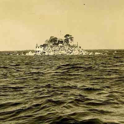 Wee Captain's Island L