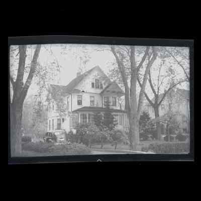 10 Hendrie Avenue Negative