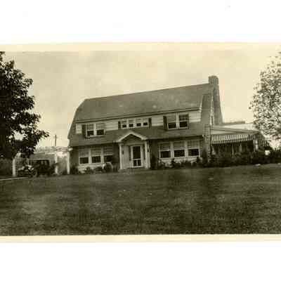 Young Residence Davis Avenue C