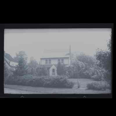 7 Oval Avenue Negative