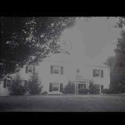 Residence Round Hill Road Negative F