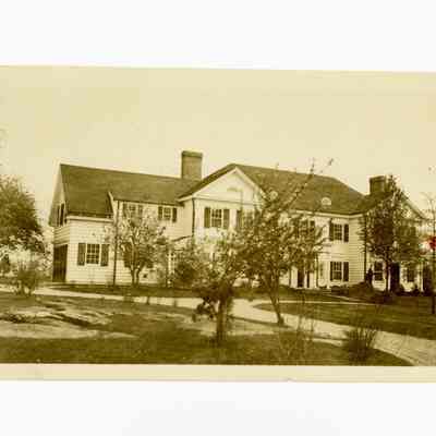 Dean Residence North Maple Avenue