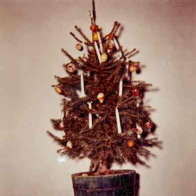 Bush-Holley House Christmas 1959 Decorations B