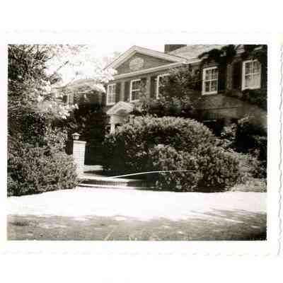 Niles Estate Deer Park Court F