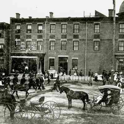 Parade on Railroad Avenue