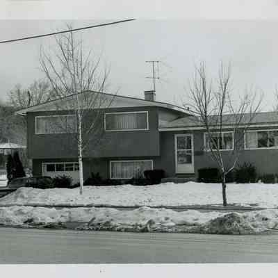 8 Amherst Road