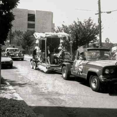 Bicentennial Commission Float