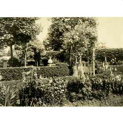 The Orchards Round Hill Road J