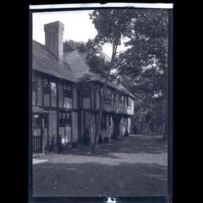 Residence Knollwood Drive Negative A