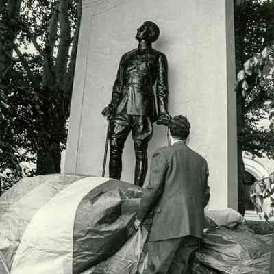 Unveiling Restored Bolling Memorial
