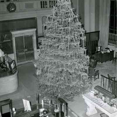 Putnam Trust Company Christmas Tree