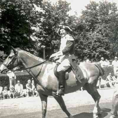 General Putnam on Horse