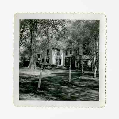 Simmons Estate Lake Avenue F