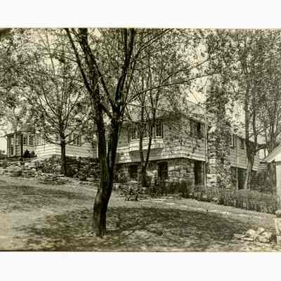 Lakin Residence Lake Avenue B