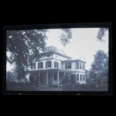 33 Mead Avenue