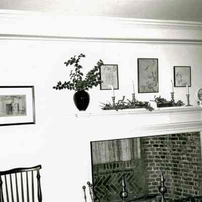 Bush-Holley House Christmas Decorations 1990 B