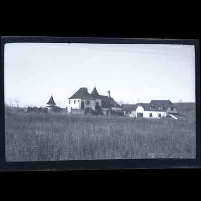 444 Round Hill Road Negative