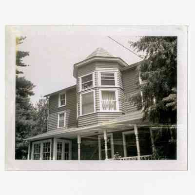 20 Forest Avenue A