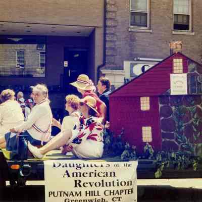 Daughters of the American Revolution Float
