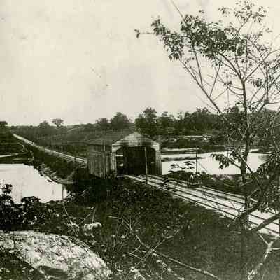 Old White Bridge