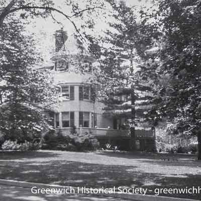 40 Bush Avenue D