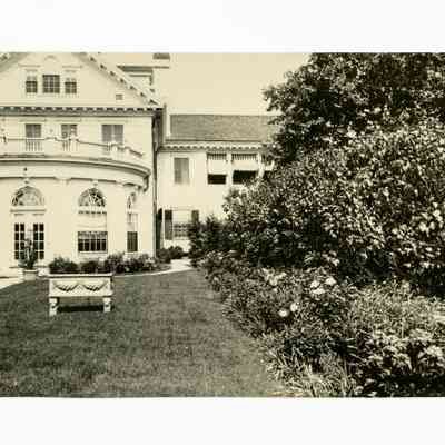 The Orchards Round Hill Road N