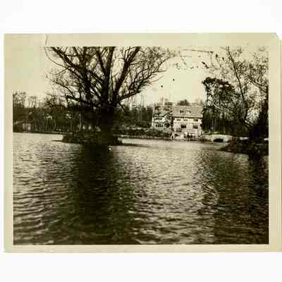 Noble Residence Lake Avenue F