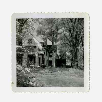 Simmons Estate Lake Avenue G
