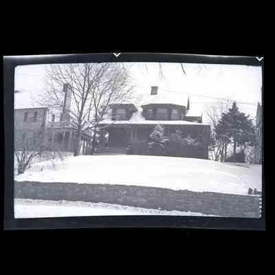 215 Milbank Avenue Negative