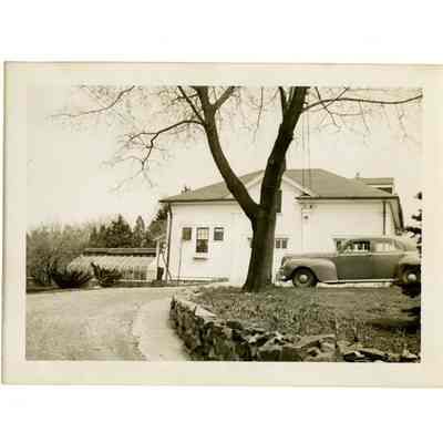 Tichenor Residence 101 Brookside Drive B