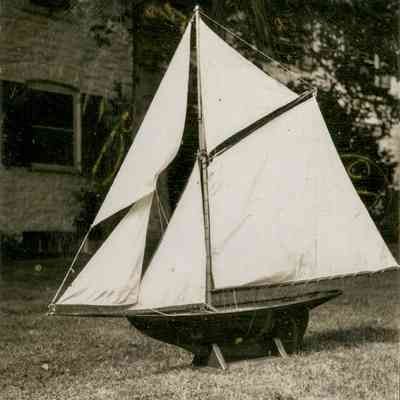 Model Boat