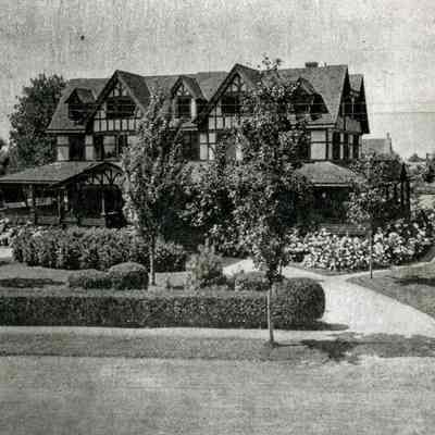 The Crossways Inn