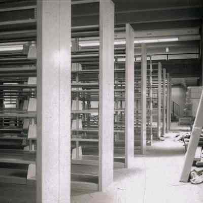 Greenwich Library Shelves B