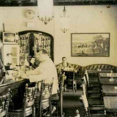 Pickwick Arms Cocktail Lounge B