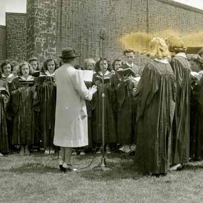 Choir Performance during Greenwich's Tercentenary