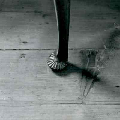 Dresser Foot
