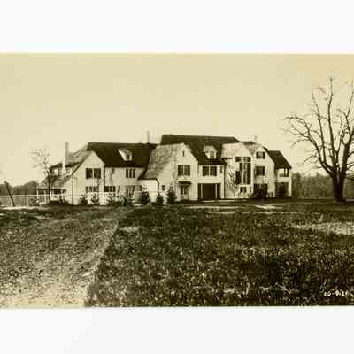 Simmons Estate Lake Avenue R