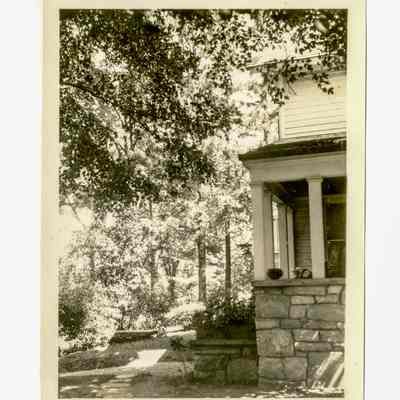 Menseak Residence Round Hill Road D