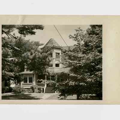 20 Forest Avenue B