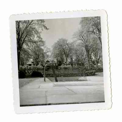Simmons Estate Lake Avenue D