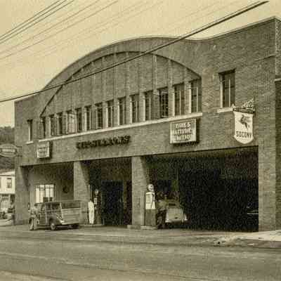 Fitzsimmons Service Station Building (19 Railroad Avenue)