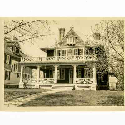 100 Field Point Road B