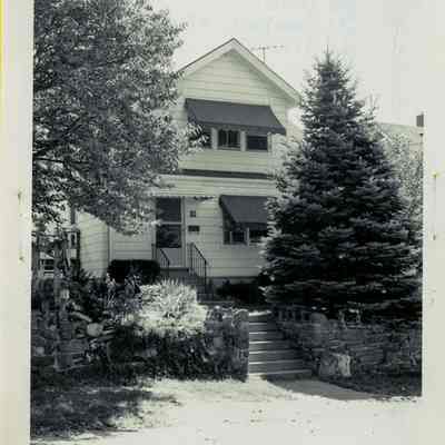 11 Chestnut Street B