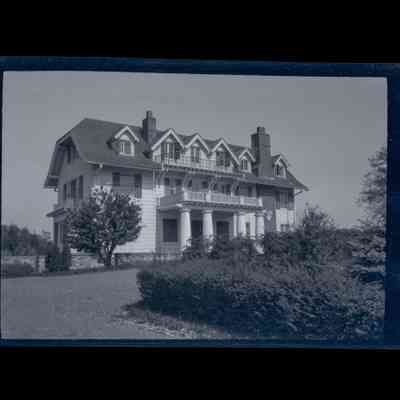 Residence Sparrow Lane Negative B
