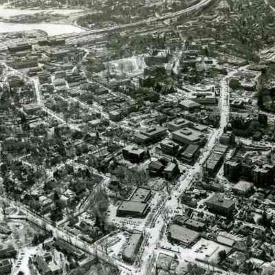 Central Greenwich E