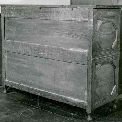 Hadley Chest D