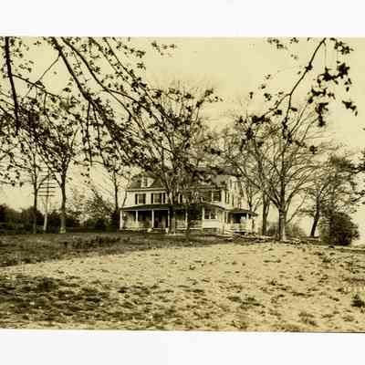 House Round Hill Road
