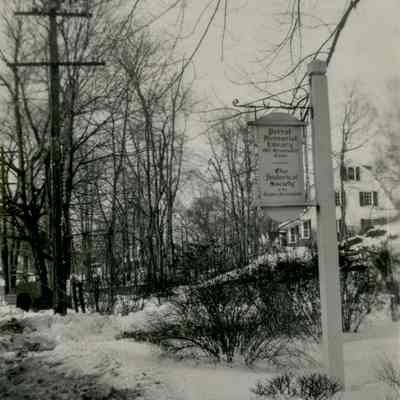 Perrot Memorial Library Sign