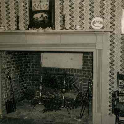 Bush-Holley House Mantel A