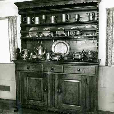 Dining Hutch B